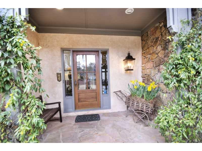 5 bedroom, 4,483 sq ft single family residence sold at 9340 Bluffwind Chase, Roswell, GA 30076