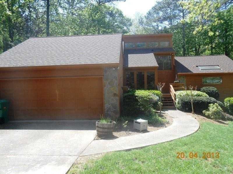2530 RUNIC Way, Johns Creek, GA 30022 — most recent listing photo