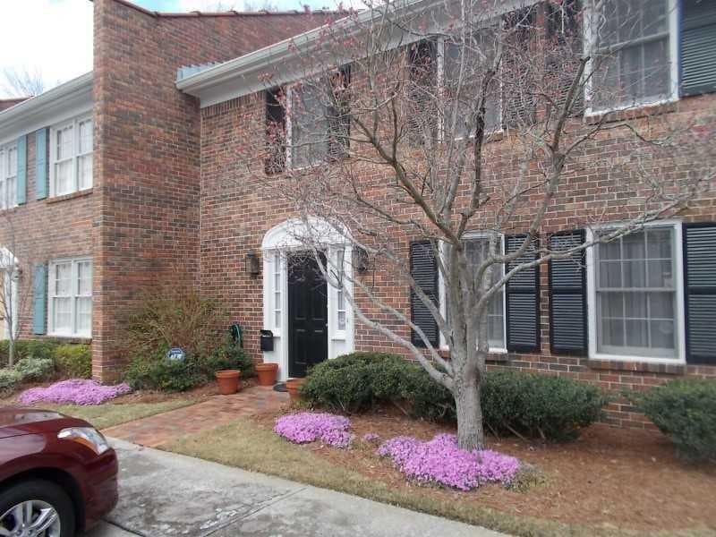 3 bedroom townhouse sold at 4545 WIEUCA Road 17, Atlanta, GA 30342