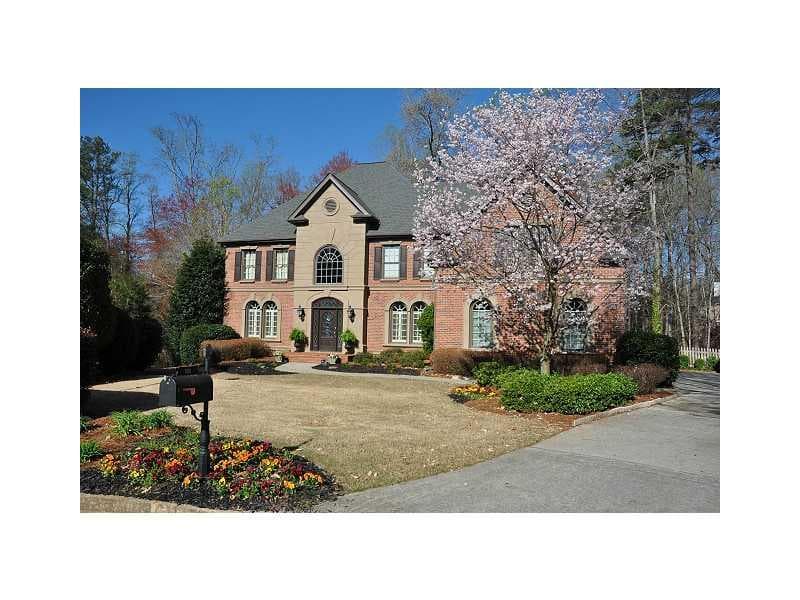 5 bedroom, 5,776 sq ft single family residence sold at 935 Magnolia Blossom Court, Alpharetta, GA 30005