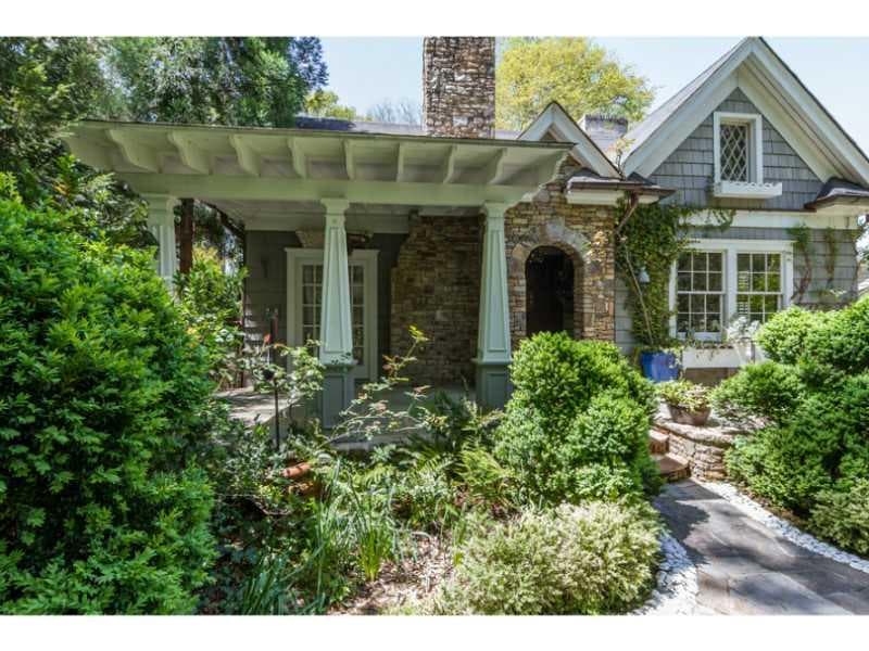 3 bedroom, 2,868 sq ft single family residence sold at 2378 Glenwood Drive, Atlanta, GA 30305