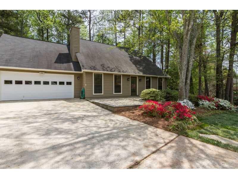 200 Broken Lance Place, Johns Creek, GA 30022 — most recent listing photo