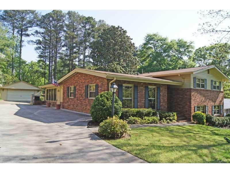 4 bedroom, 2,571 sq ft single family residence sold at 375 Arnold Avenue, Marietta, GA 30066