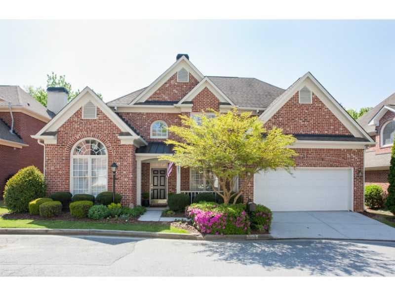 4 bedroom, 2,499 sq ft single family residence sold at 1055 Brookhaven Walk, Atlanta, GA 30319