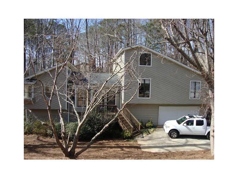 3 bedroom, 1,721 sq ft single family residence sold at 5180 Forest Mist Drive, Smyrna, GA 30082