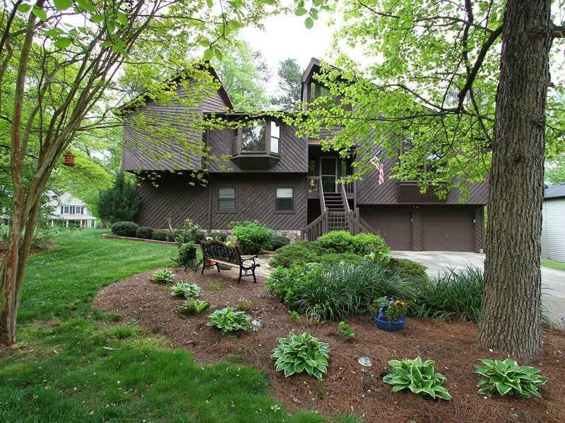 4 bedroom, 3,420 sq ft single family residence sold at 1829 Blackwater Drive, Marietta, GA 30066