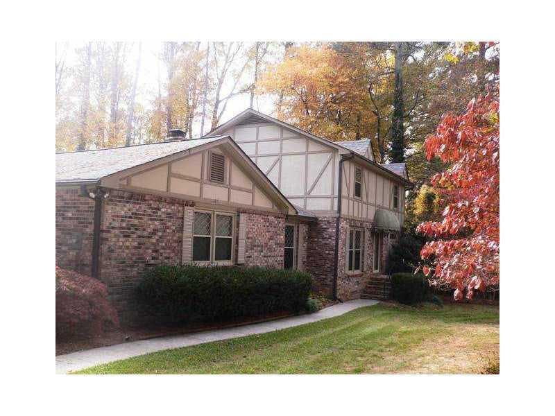 4 bedroom, 2,180 sq ft single family residence sold at 225 Hembree Road, Roswell, GA 30075
