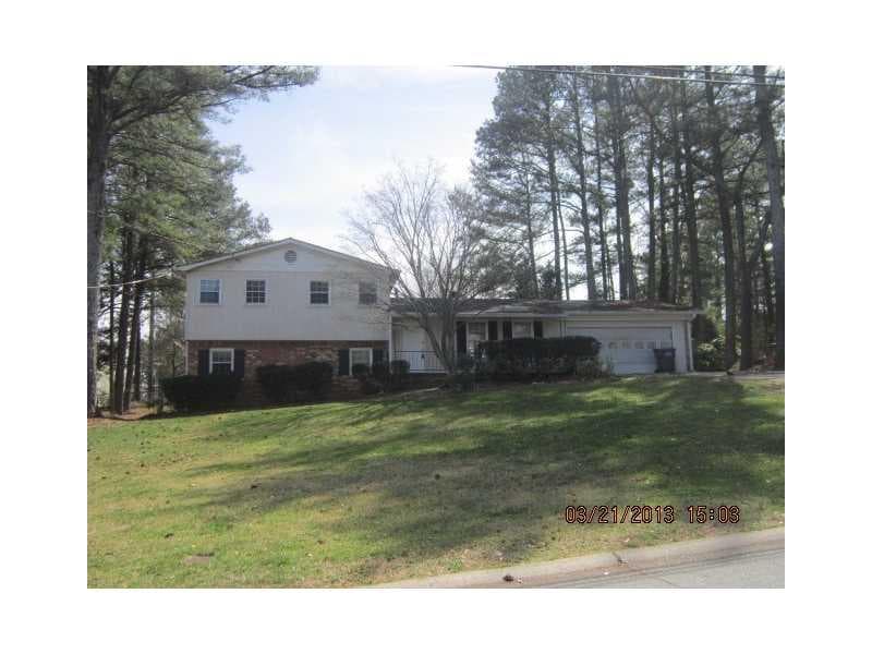 4 bedroom, 1,944 sq ft single family residence sold at 610 WOODGATE Drive, Marietta, GA 30066