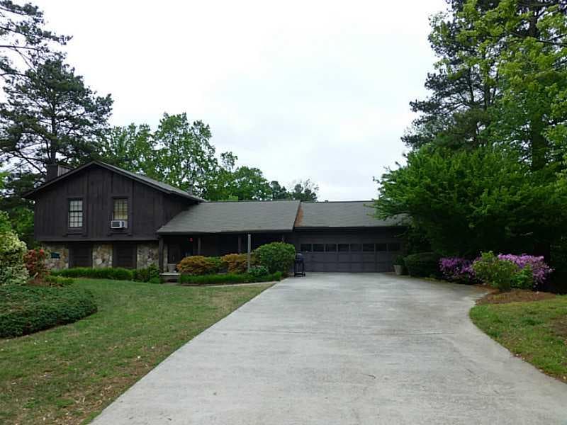 1605 Oakfield Lane, Roswell, GA 30075 — most recent listing photo