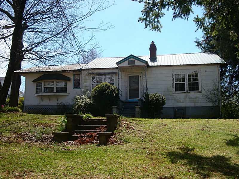 460 Front Street, Cornelia, GA 30531 — most recent listing photo