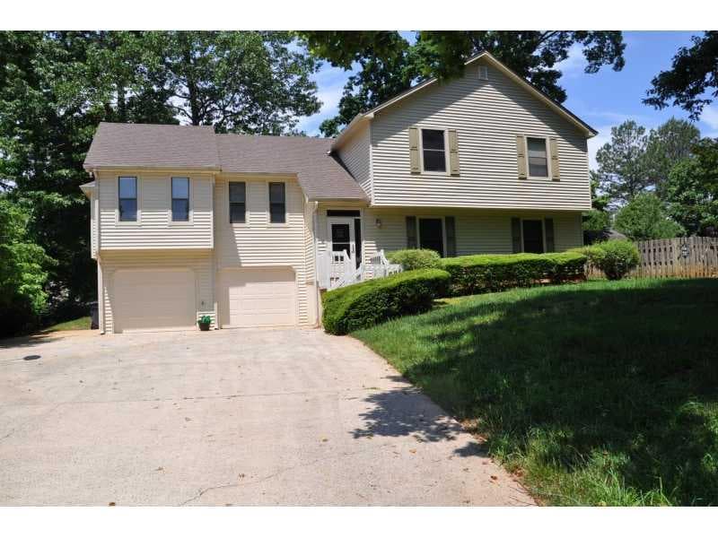 3 bedroom, 2,612 sq ft single family residence sold at 972 Tyrell Drive, Austell, GA 30106
