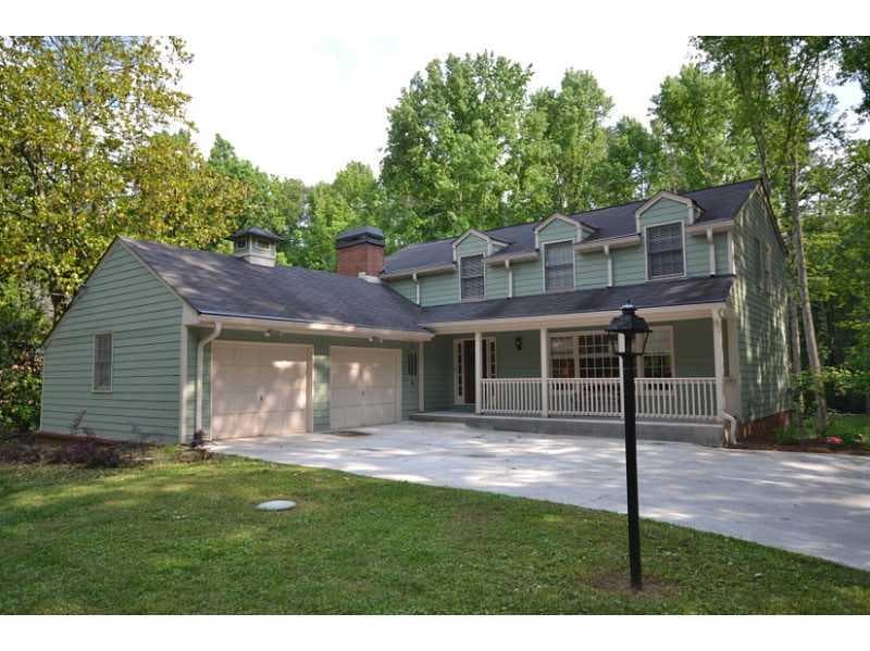 5 bedroom, 2,520 sq ft single family residence sold at 2033 Hessian Court, Stone Mountain, GA 30087