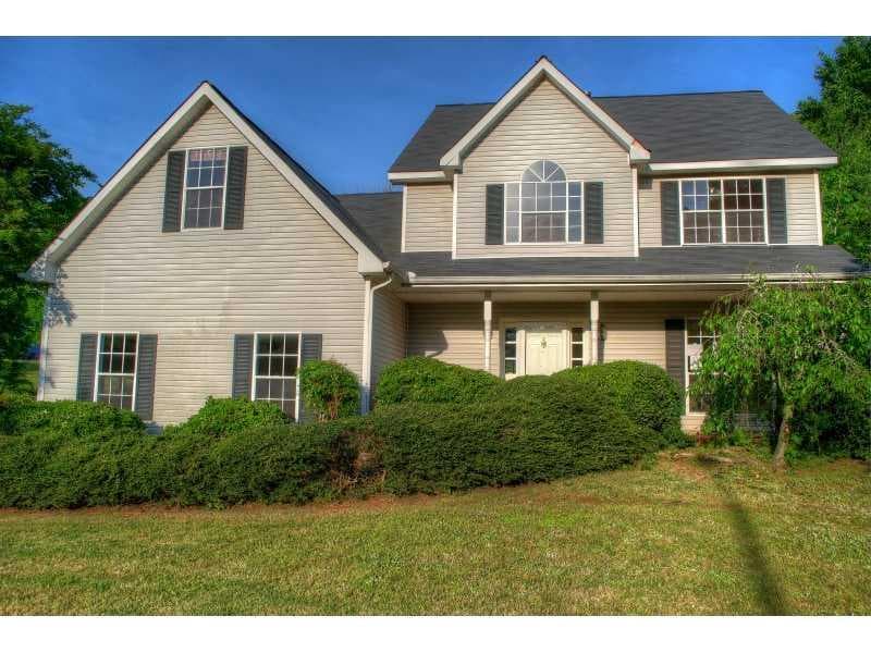 4 bedroom, 2,512 sq ft single family residence sold at 1351 Oakdale Road, Canton, GA 30114