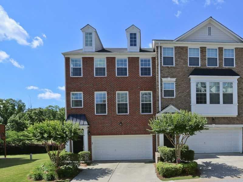 4 bedroom, 2,511 sq ft townhouse sold at 3837 Chattahoochee Summit Drive -, Atlanta, GA 30339