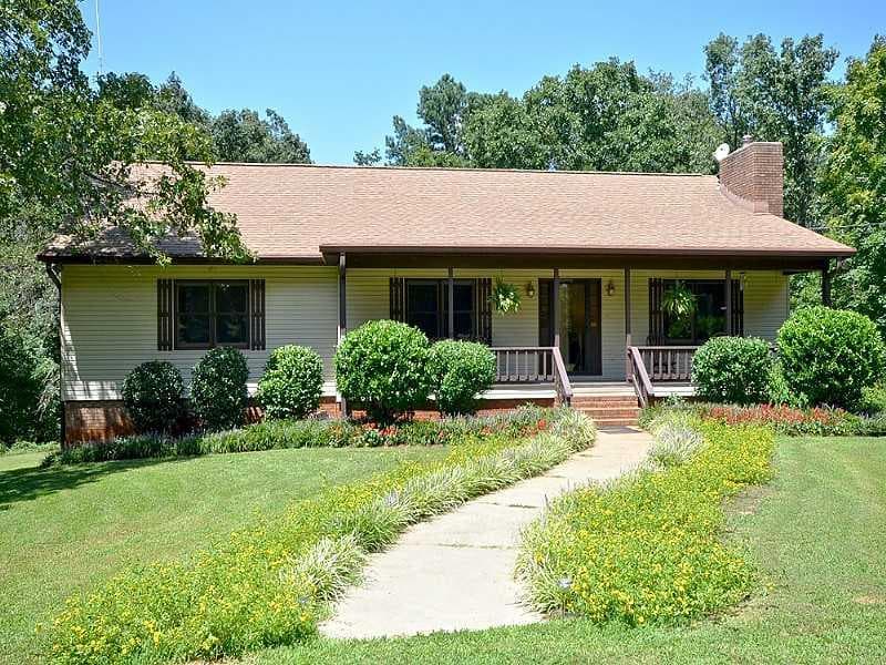 8888 Hightower Trail, Snellville, GA 30039 — most recent listing photo
