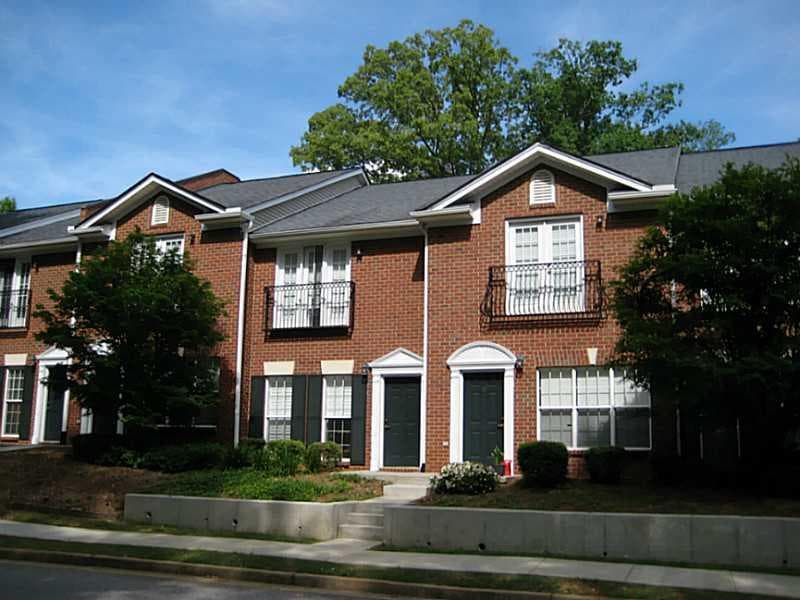 2 bedroom, 1,411 sq ft condominium sold at 110 Wood Lake Drive 16, Athens, GA 30606