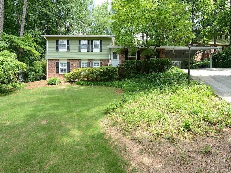 4 bedroom, 1,939 sq ft single family residence sold at 4211 Oak Forest Drive, Atlanta, GA 30319