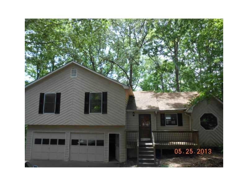 3 bedroom single family residence sold at 8050 Woodcliff Court, Kennesaw, GA 30152