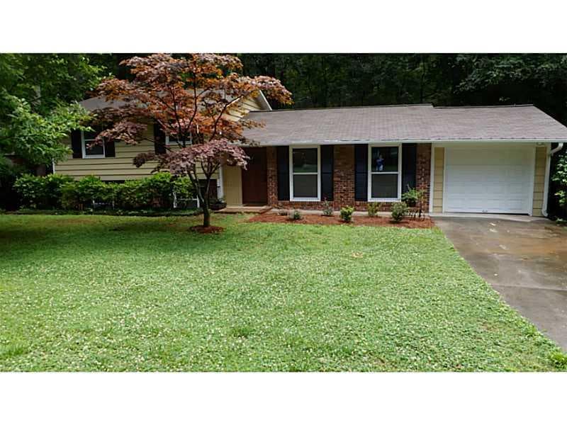 4 bedroom, 2,253 sq ft single family residence sold at 3618 Woodstream Circle, Atlanta, GA 30319