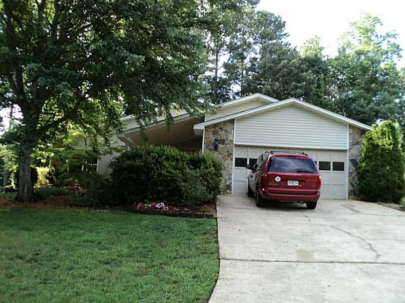 330 Broken Lance Place, Alpharetta, GA 30022 — most recent listing photo