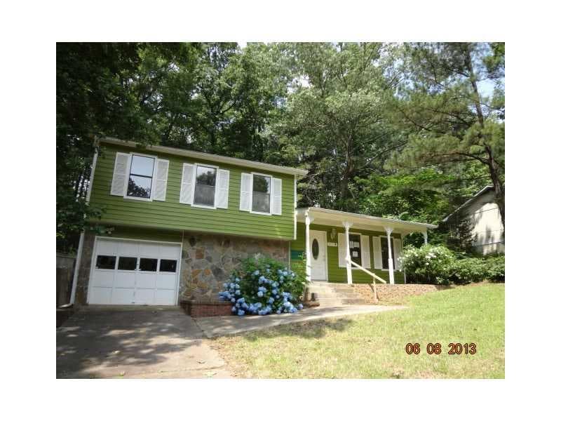 3 bedroom, 1,392 sq ft single family residence sold at 5217 Birdlake Drive, Lilburn, GA 30047