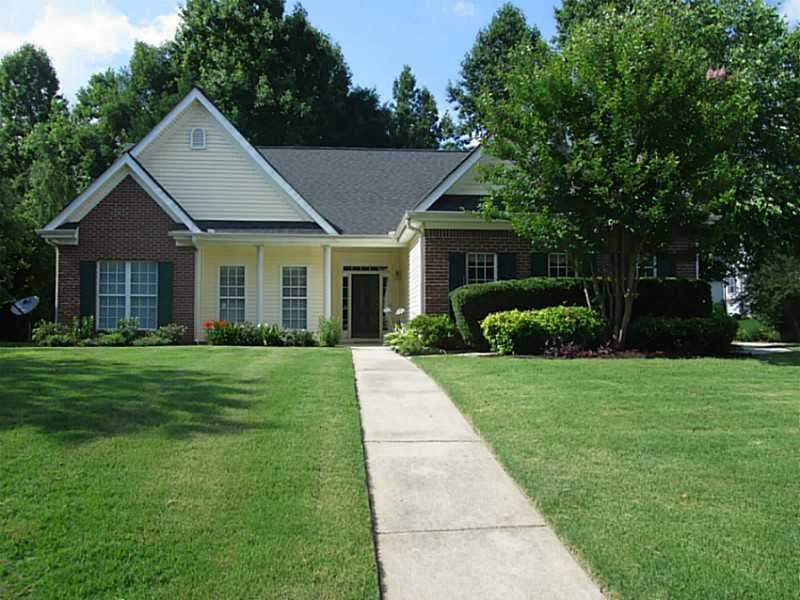 4 bedroom, 2,071 sq ft single family residence sold at 5400 Three Lakes Court, Flowery Branch, GA 30542
