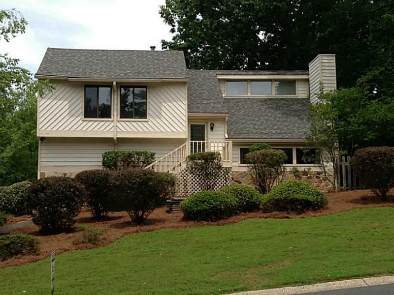 3 bedroom, 1,822 sq ft single family residence sold at 1951 Oak Ridge Court, Marietta, GA 30062