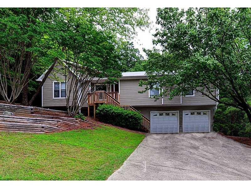 5 bedroom, 2,575 sq ft single family residence sold at 2758 Hawk Trace, Marietta, GA 30066