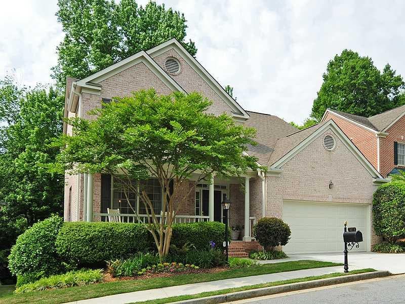 4 bedroom, 2,950 sq ft single family residence sold at 2024 Gramercy Circle, Atlanta, GA 30341