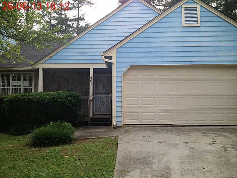 601 Woodcrest Manor Drive, Stone Mountain, GA 30083 — most recent listing photo