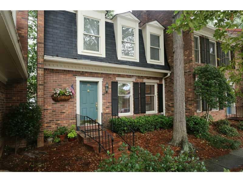 10 Pendleton Place 10, Atlanta, GA 30342 — most recent listing photo
