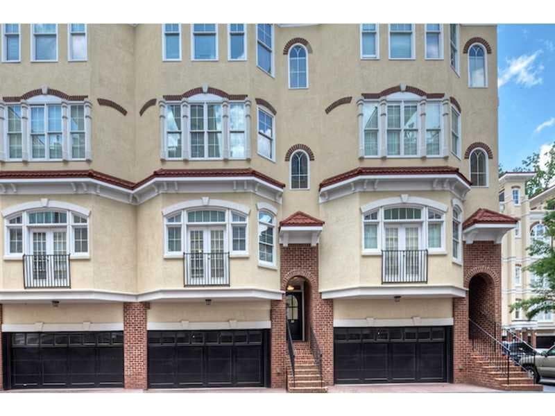 3 bedroom, 1,910 sq ft townhouse sold at 3541 Roswell Road 27, Atlanta, GA 30305
