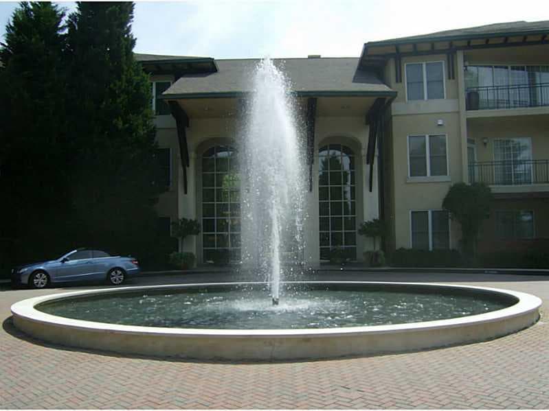 2 bedroom, 1,231 sq ft condominium sold at 3101 Howell Mill Road 204, Atlanta, GA 30327