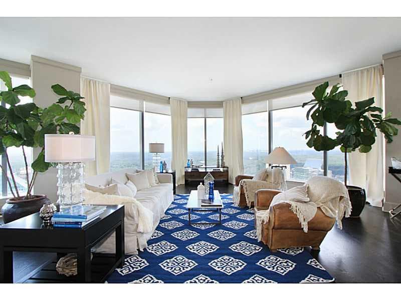2 bedroom condominium sold at 3344 Peachtree Road 3702, Atlanta, GA 30326