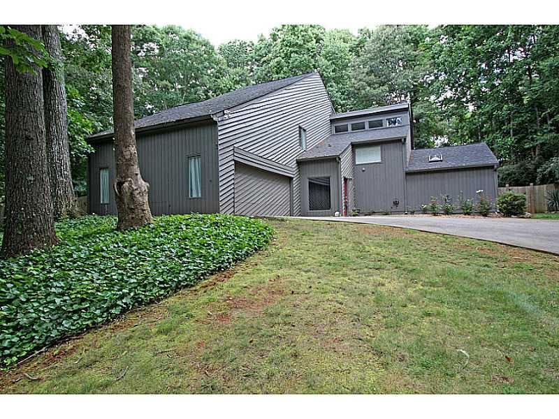 160 Hembree Circle Drive, Roswell, GA 30076 — most recent listing photo