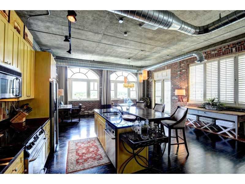 2 bedroom, 1,358 sq ft condominium sold at 3180 MATHIESON Drive 806, Atlanta, GA 30305