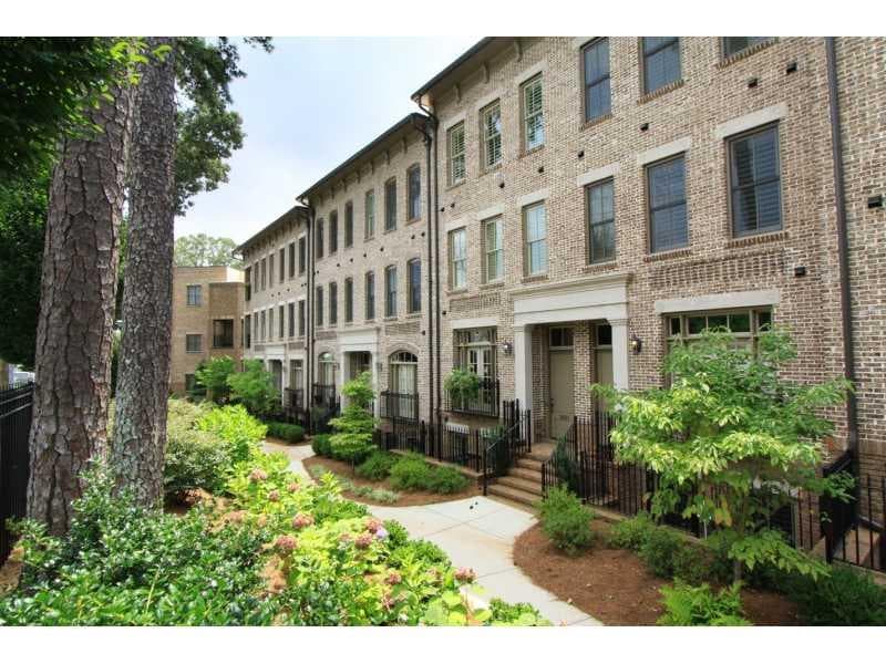 4 bedroom townhouse sold at 3621 Habersham Road 3621, Atlanta, GA 30305
