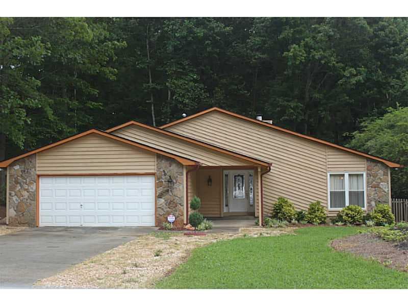 3 bedroom, 1,850 sq ft single family residence sold at 1193 Wade Green Circle, Acworth, GA 30102