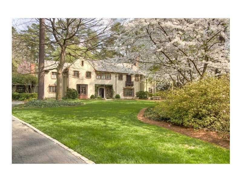 4 bedroom single family residence sold at 3521 Northside Drive, Atlanta, GA 30305