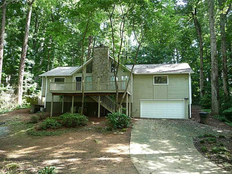4 bedroom, 1,956 sq ft single family residence sold at 92 Vanessa Drive, Smyrna, GA 30082
