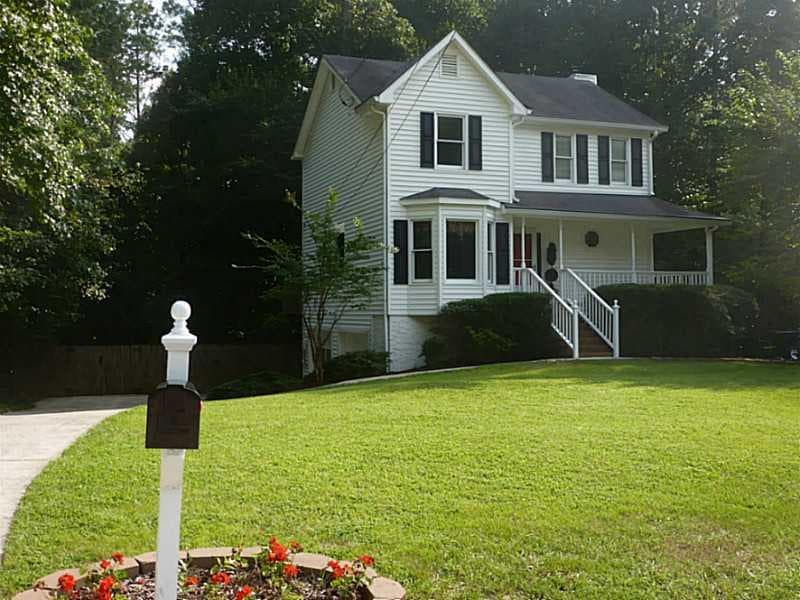 3 bedroom, 1,452 sq ft single family residence sold at 69 Oak Landing Circle, Douglasville, GA 30134