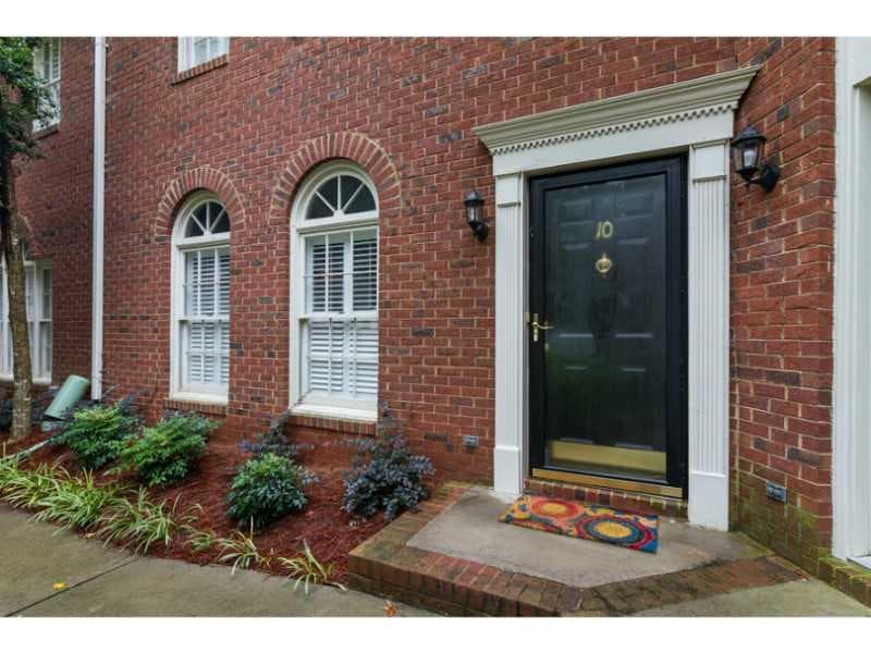 2 bedroom, 1,176 sq ft townhouse sold at 12 Honour Avenue 10, Atlanta, GA 30305
