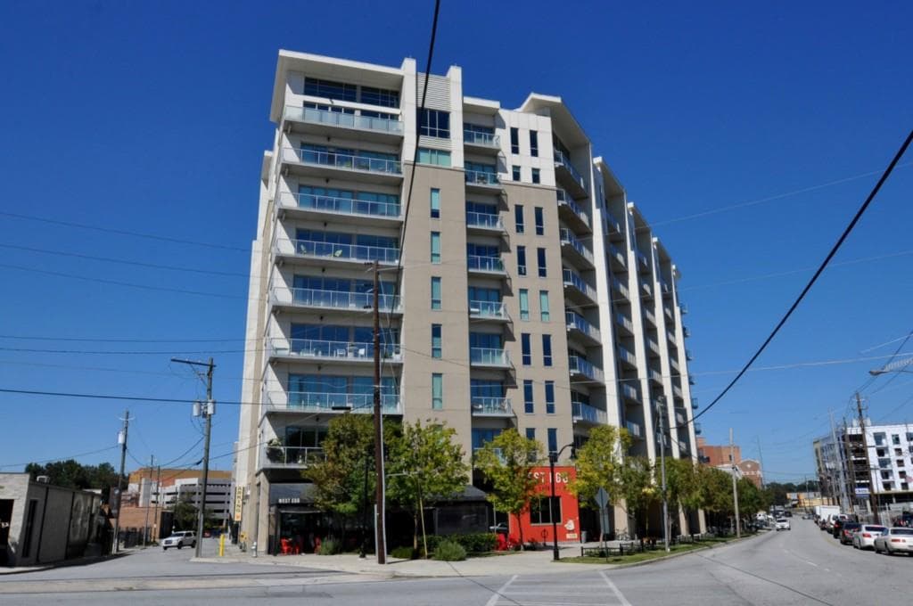 3 bedroom, 1,548 sq ft condominium sold at 1100 Howell Mill Road 608, Atlanta, GA 30318