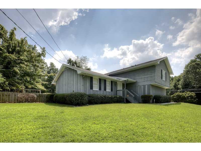 5029 Lakeside Drive, Dunwoody, GA 30360 — most recent listing photo