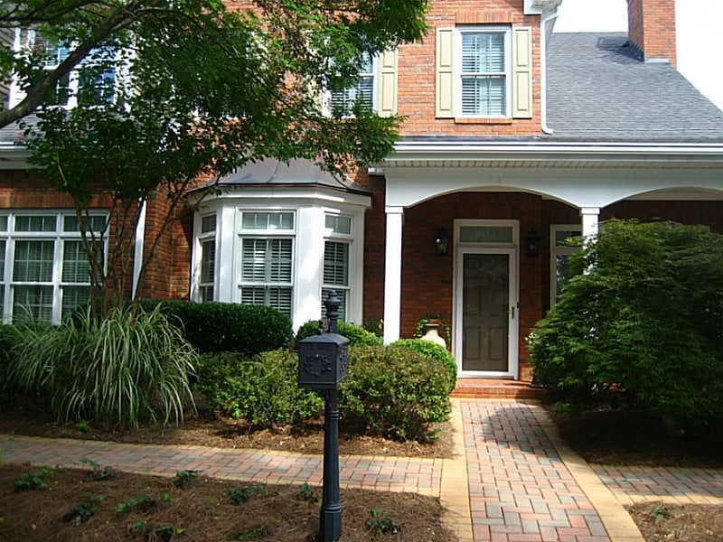 3 bedroom townhouse sold at 8050 Parker Place 8050, Roswell, GA 30076