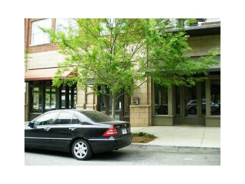 1 bedroom, 723 sq ft condominium sold at 924 Garrett Street 206, Atlanta, GA 30316