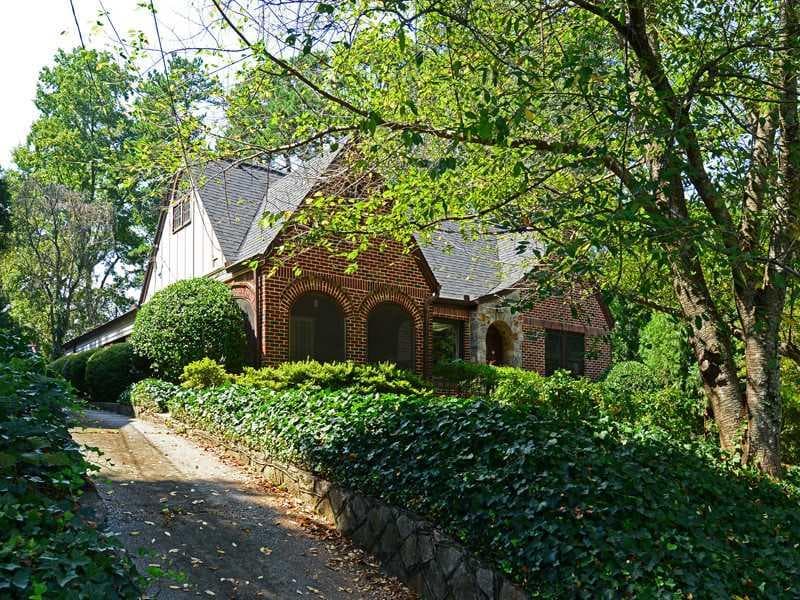 4 bedroom, 2,206 sq ft single family residence sold at 492 Claire Drive, Atlanta, GA 30307