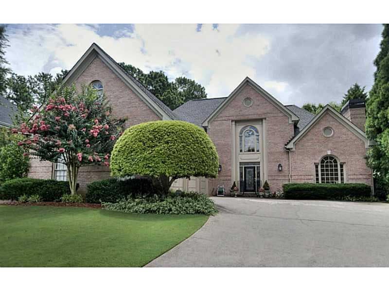 4572 Kettering Drive, Roswell, GA 30075 — most recent listing photo