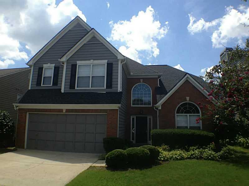 3 bedroom, 2,283 sq ft single family residence sold at 13015 Crabapple Lake Drive, Roswell, GA 30076