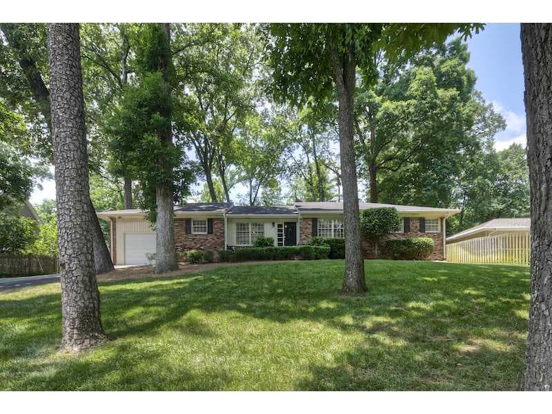 3 bedroom single family residence sold at 4364 Peachtree Dunwoody Road, Atlanta, GA 30342